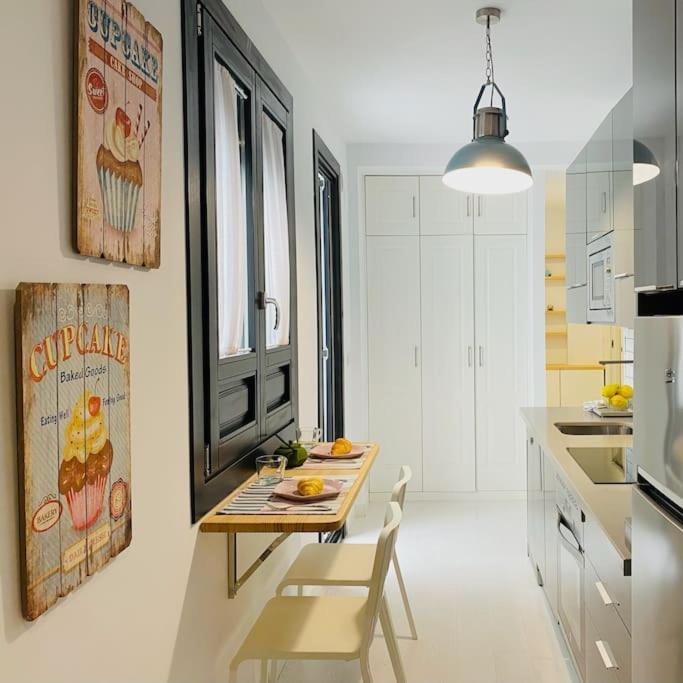 Lovely 2-Bed In Granada 1Min To Gran Via De Colon By Sharingco Dış mekan fotoğraf
